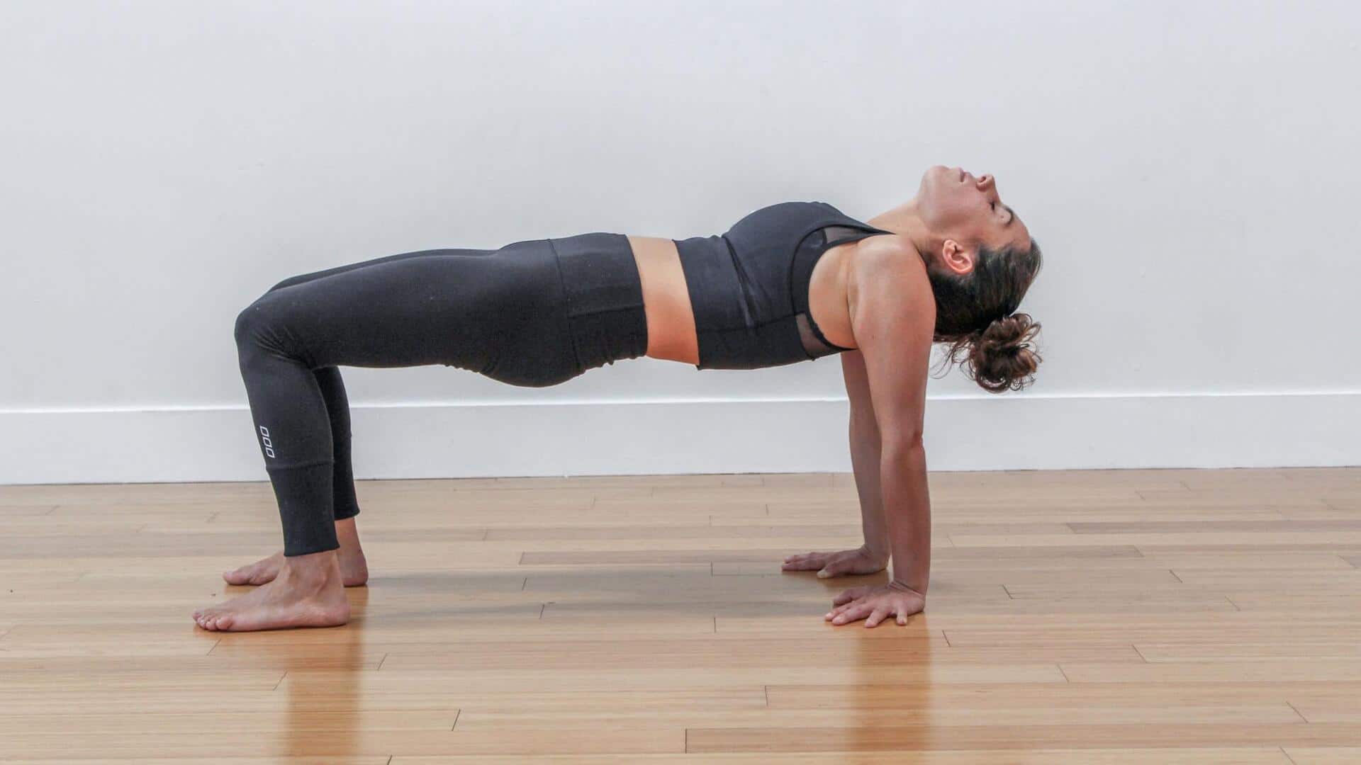 การฝึกท่ารีเวิร์สเทเบิลโฟลว์เพื่อเสริมสร้างความแข็งแรงของข้อมือ