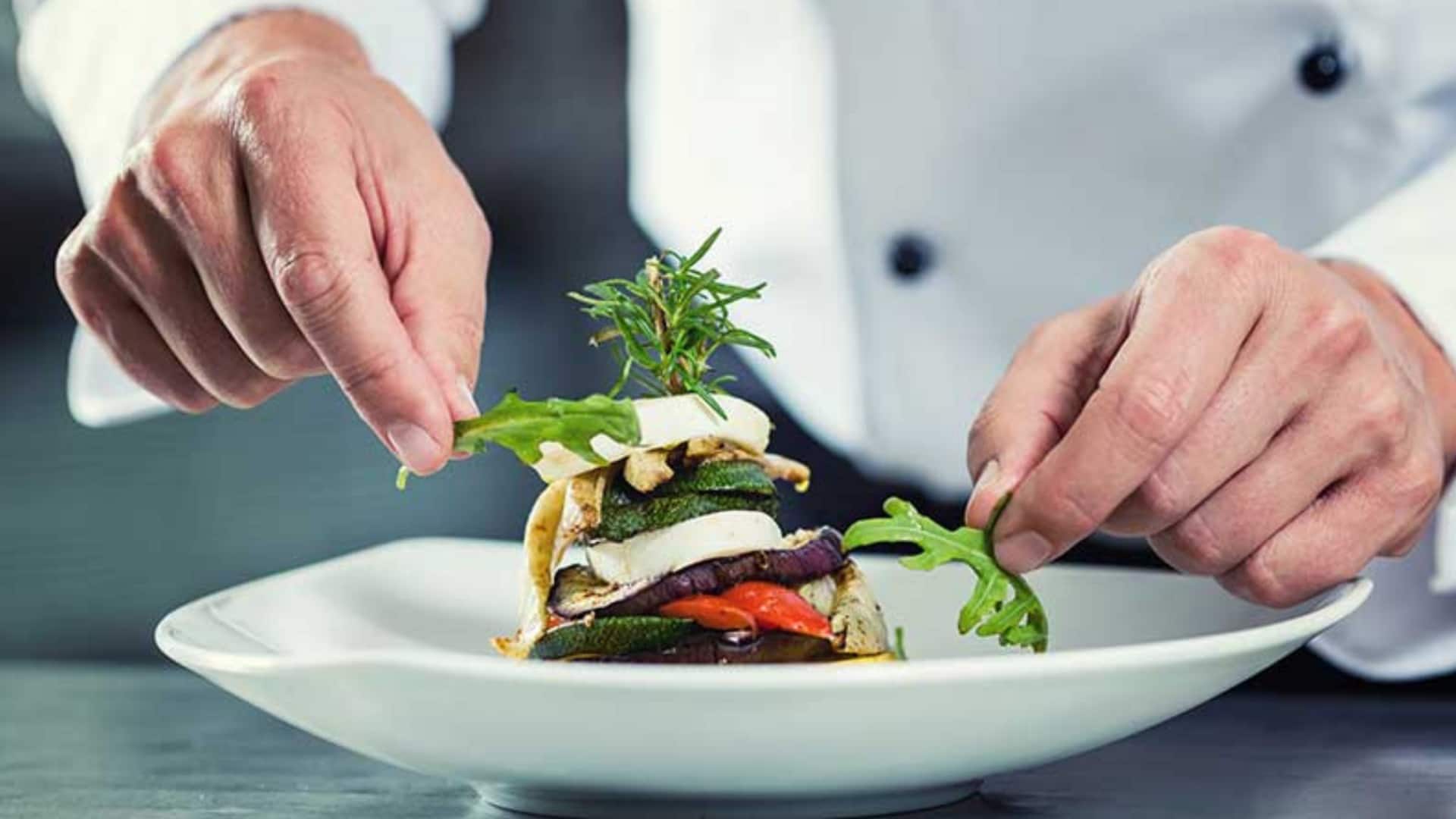 5 วิธีเพิ่มความพึงพอใจในการรับประทานอาหารด้วยการจัดเรียงจาน