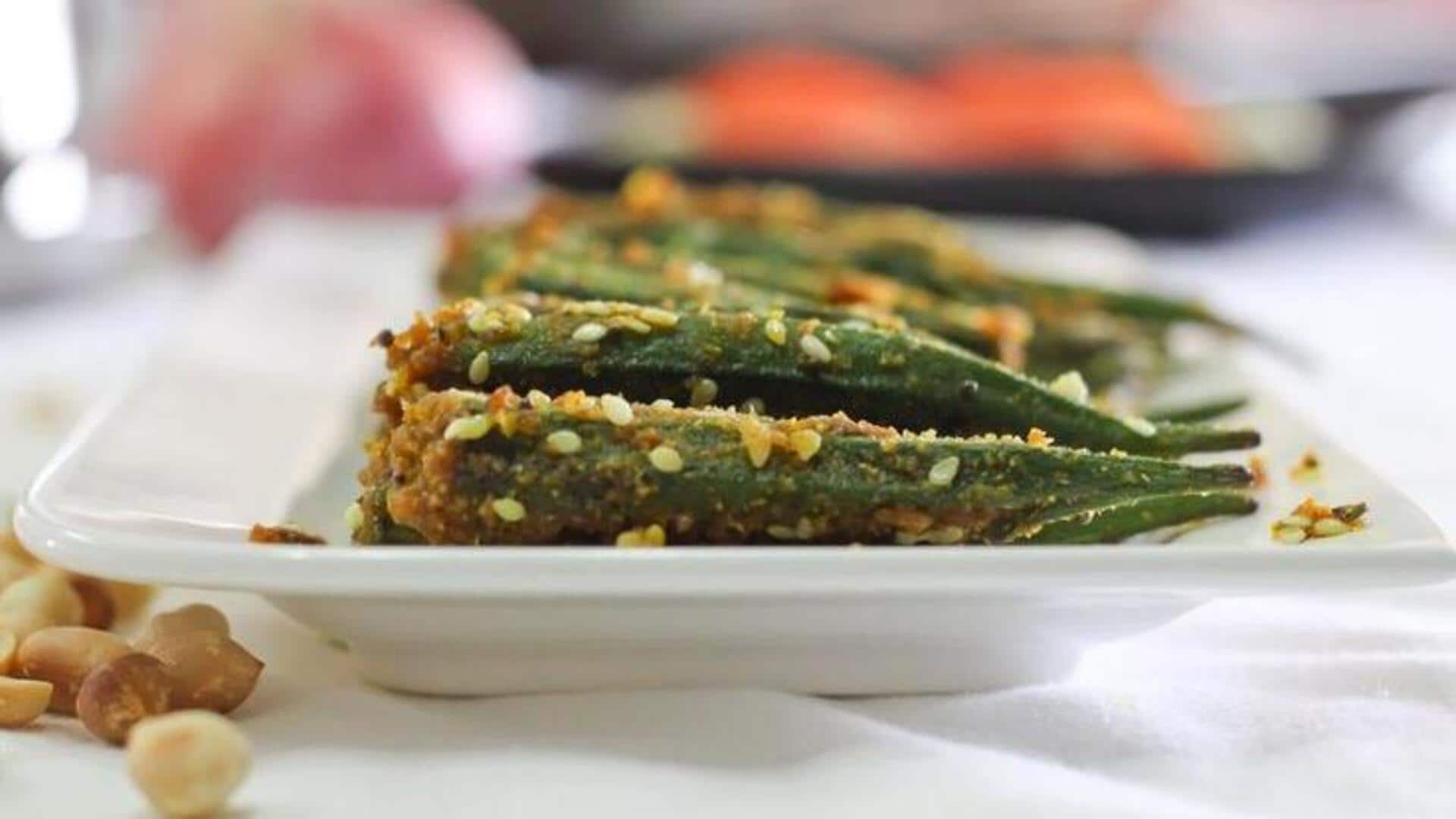 กระเจี๊ยบเขียวยัดไส้ถั่วลิสงเครื่องเทศรสเผ็ดอร่อย