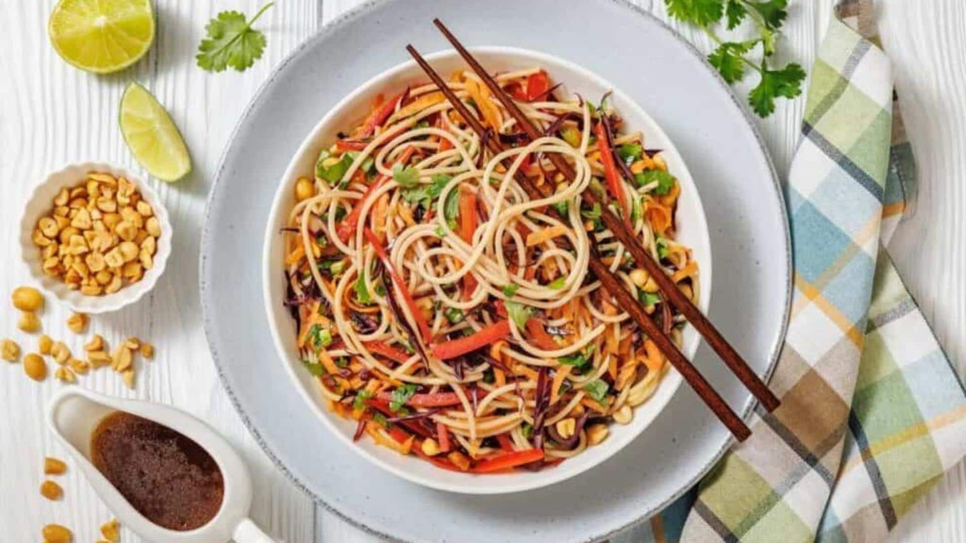 เมนูสลัดก๋วยเตี๋ยวขิงมะนาว ความสดชื่นที่ต้องลอง