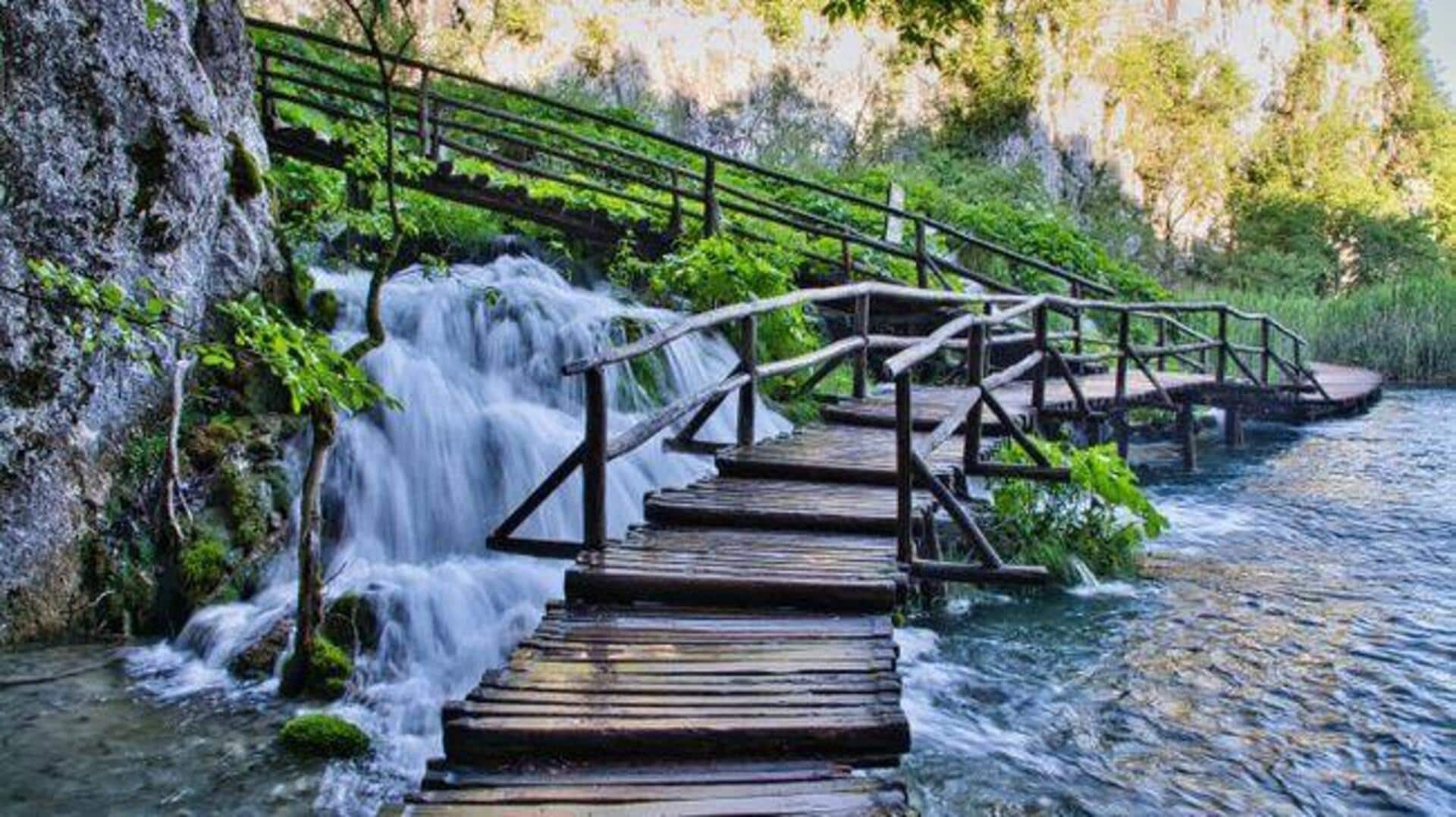 สำรวจเส้นทางเดินป่าที่งดงามของอุทยานแห่งชาติพลิตวิเซ่เลคส์