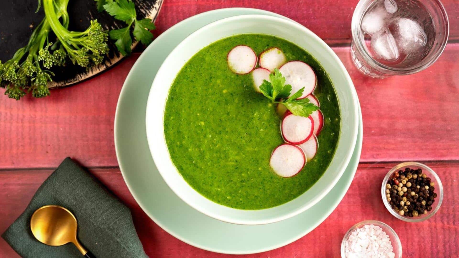 5 วิธีผ่อนคลายยามเย็นด้วยซุปผักโขมตุ๋นแบบช้าๆ