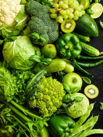 5 must-have leafy green vegetables and their benefits