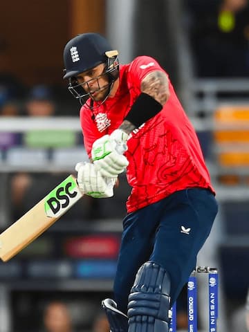 Hales slams his 11th T20I fifty