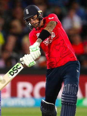 Alex Hales completes 2,000 runs in T20Is: Stats