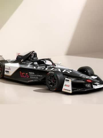 Jaguar I-TYPE 6 race car breaks cover