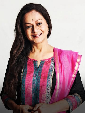 Zarina Wahab roped in for 'Showstopper'
