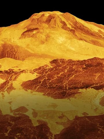 Study finds first active volcano on Venus