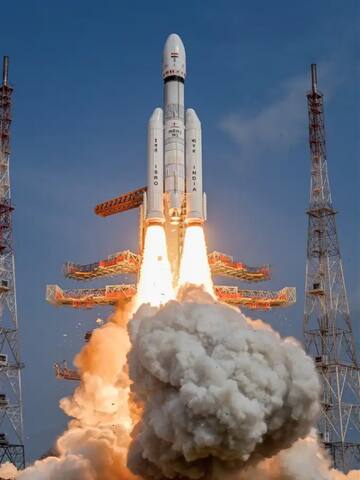 ISRO launches 36 OneWeb satellites