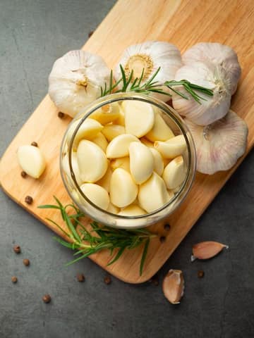 5 home remedies using garlic