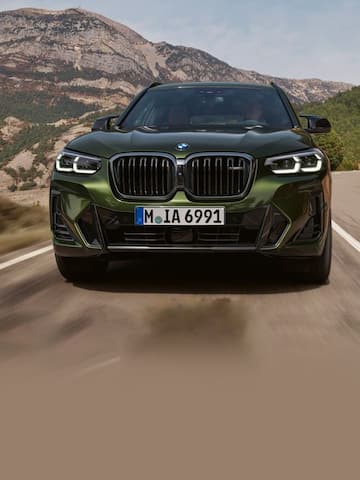 BMW X3 M40i debuts