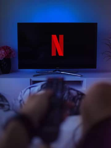 Netflix puts clamps on password-sharing