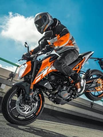 नई KTM ड्यूक 200 भारत में हुई लॉन्च