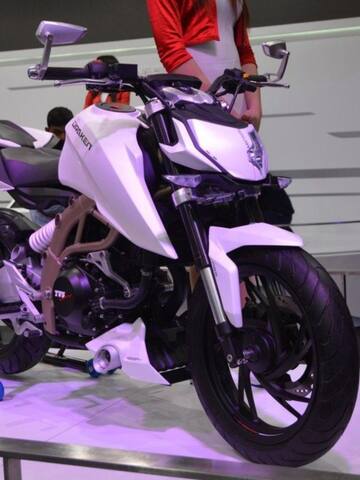 TVS मोटर लेकर आ रही अपाचे RTR 310 नेकेड स्पोर्ट्स बाइक