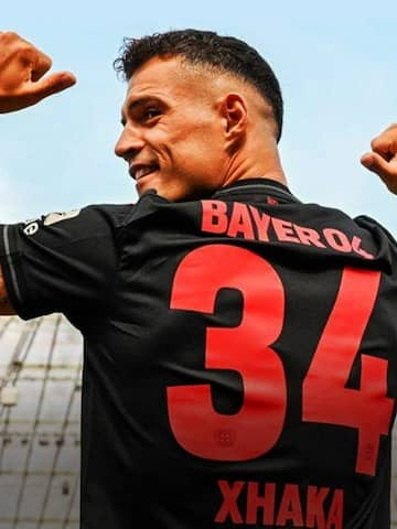 Granit Xhaka joins Bayer Leverkusen