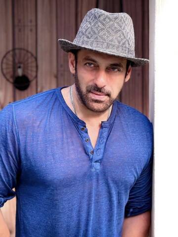 Salman completes 35 years in Bollywood
