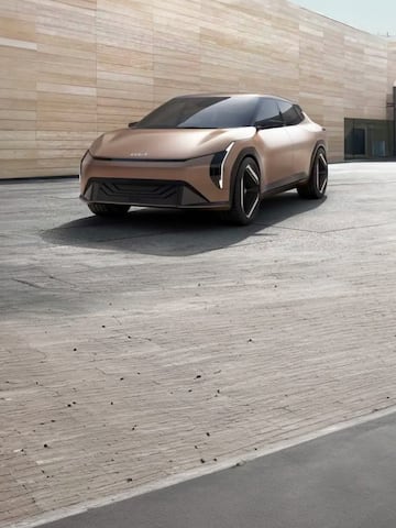 Kia EV4 concept sedan breaks cover