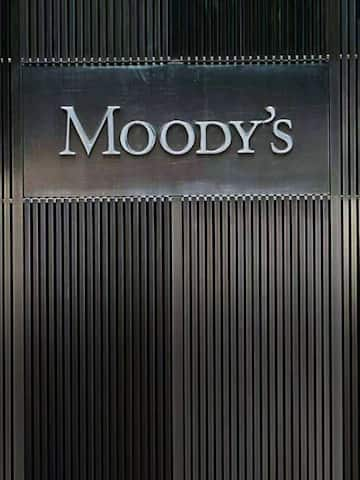 Moody's downgrades China credit outlook