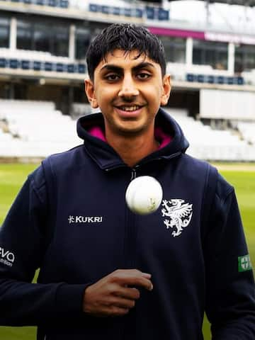 Who is England spinner Shoaib Bashir?