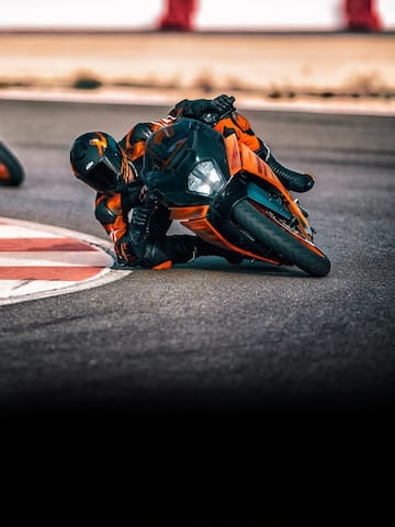 KTM reveals 2024 RC 390