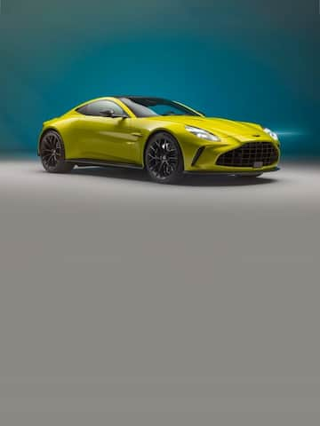 2025 Aston Martin Vantage breaks cover